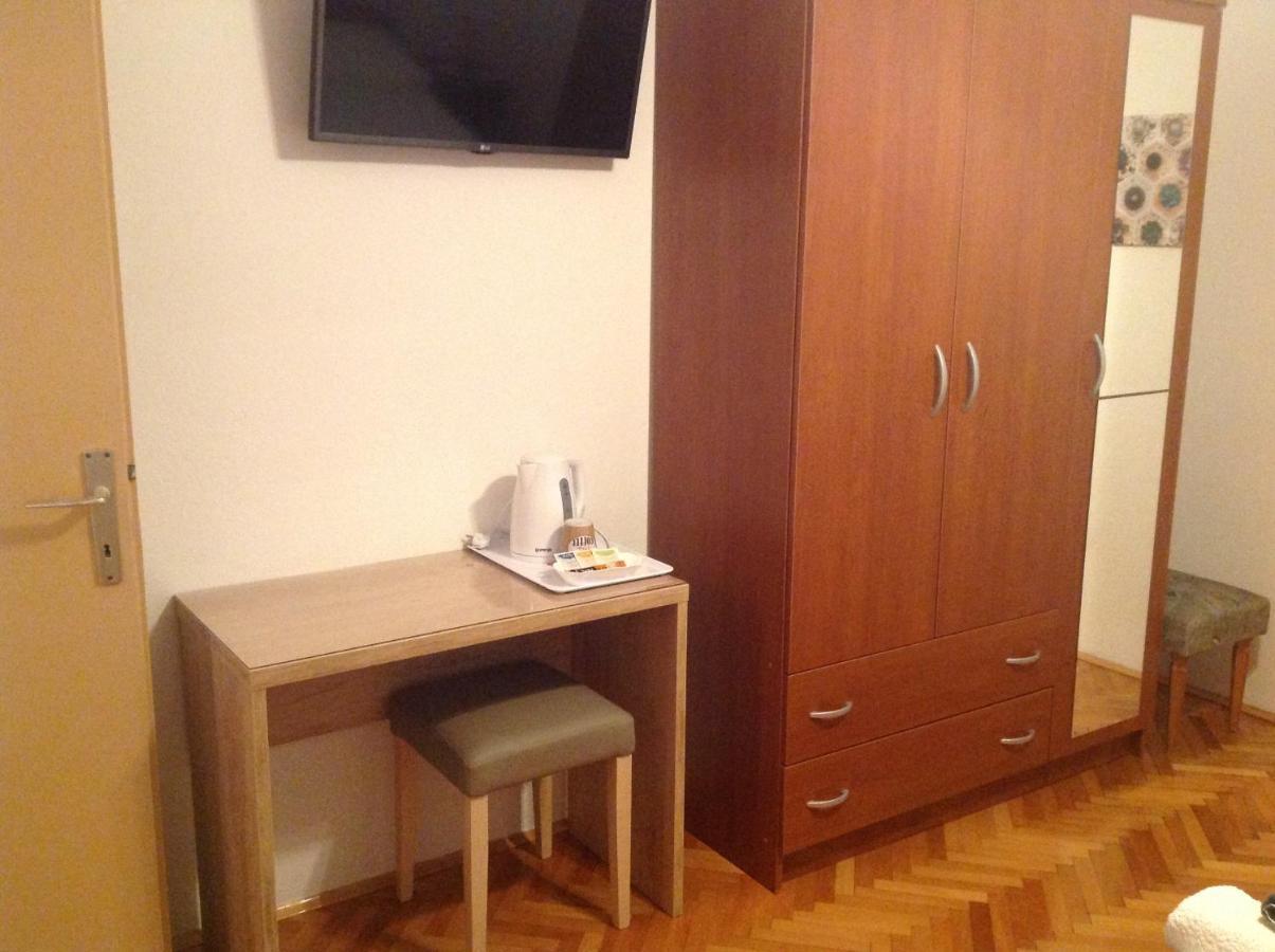 Bed & Breakfast Batosic ماكارسكا المظهر الخارجي الصورة