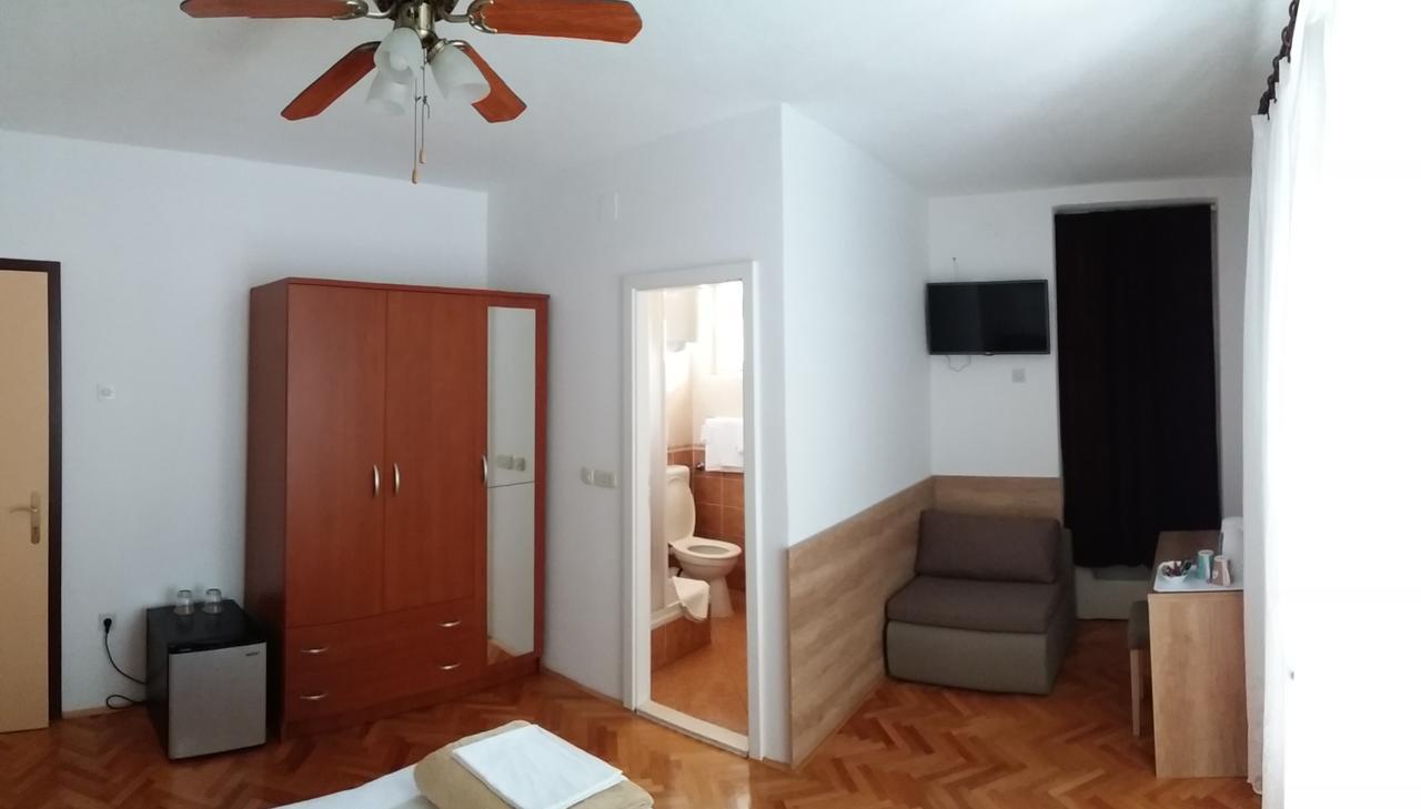 Bed & Breakfast Batosic ماكارسكا المظهر الخارجي الصورة